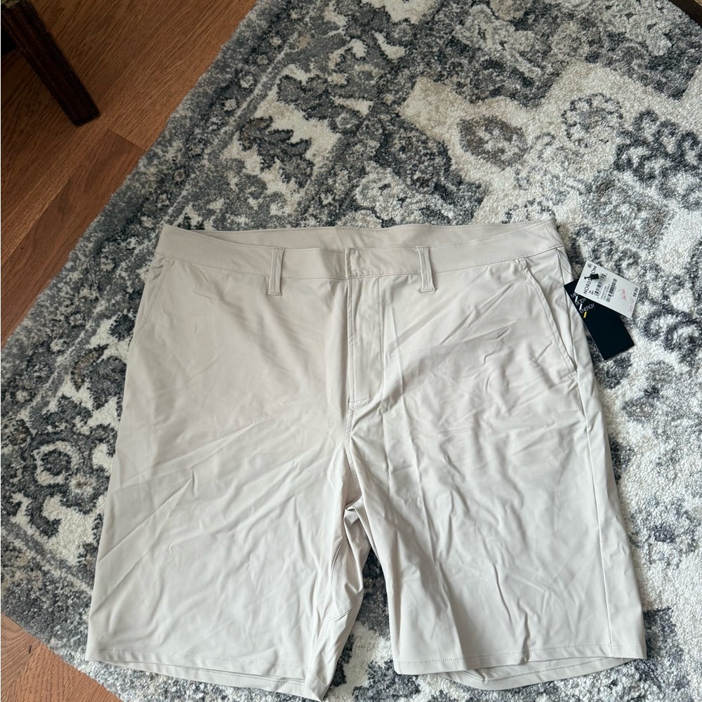 BRAND NEW ZELLA SHORTS 💙
